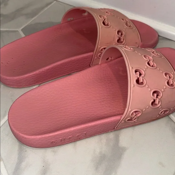 Authentic Womens Light Pink Rubber Gucci GG Slides - good used condition sz 38/8 - Picture 3 of 11